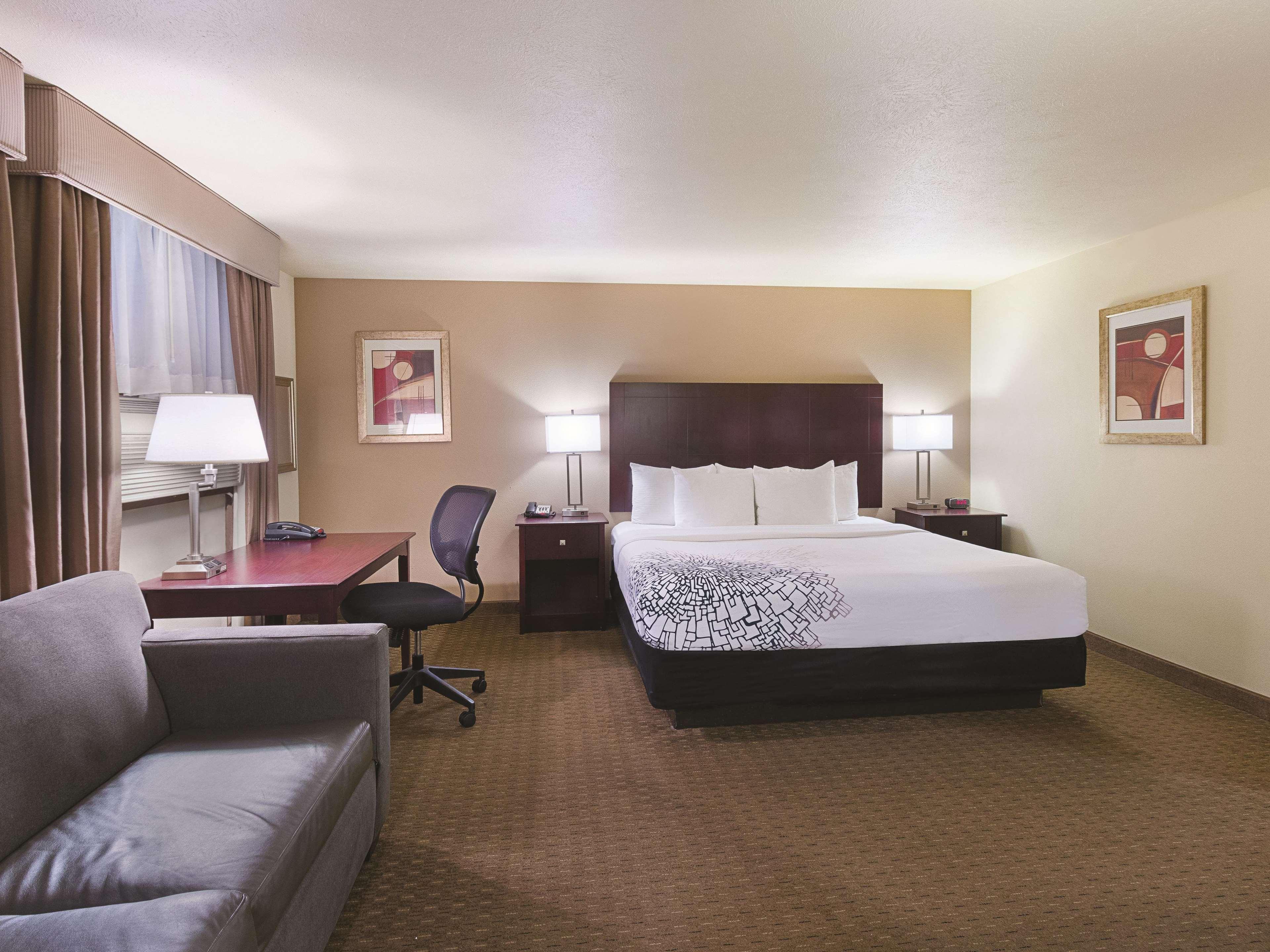 La Quinta By Wyndham Portland Nw Hotel Екстериор снимка