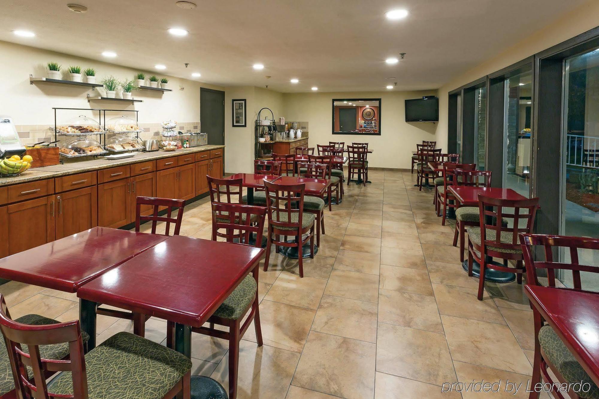 La Quinta By Wyndham Portland Nw Hotel Екстериор снимка