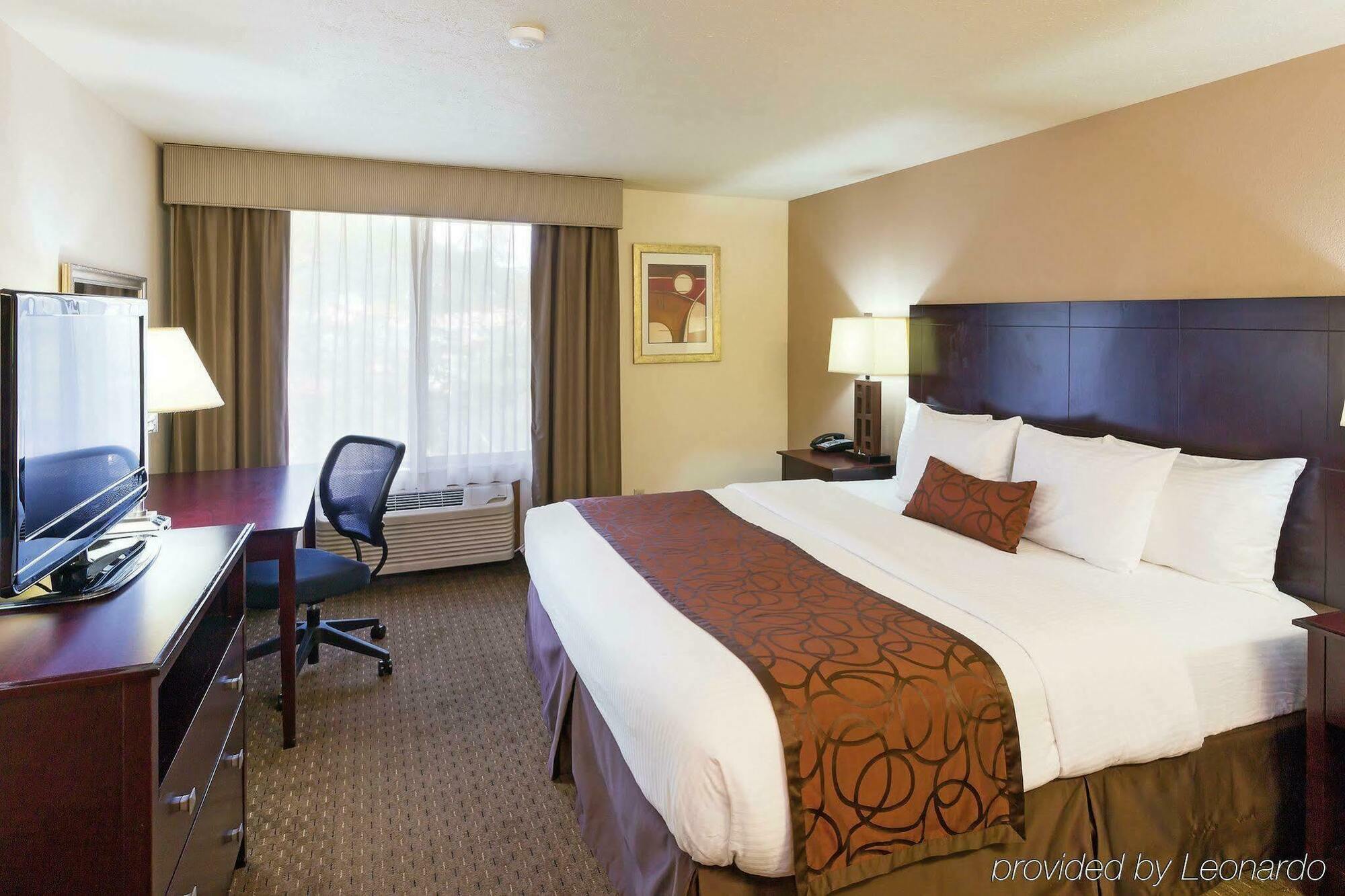 La Quinta By Wyndham Portland Nw Hotel Екстериор снимка