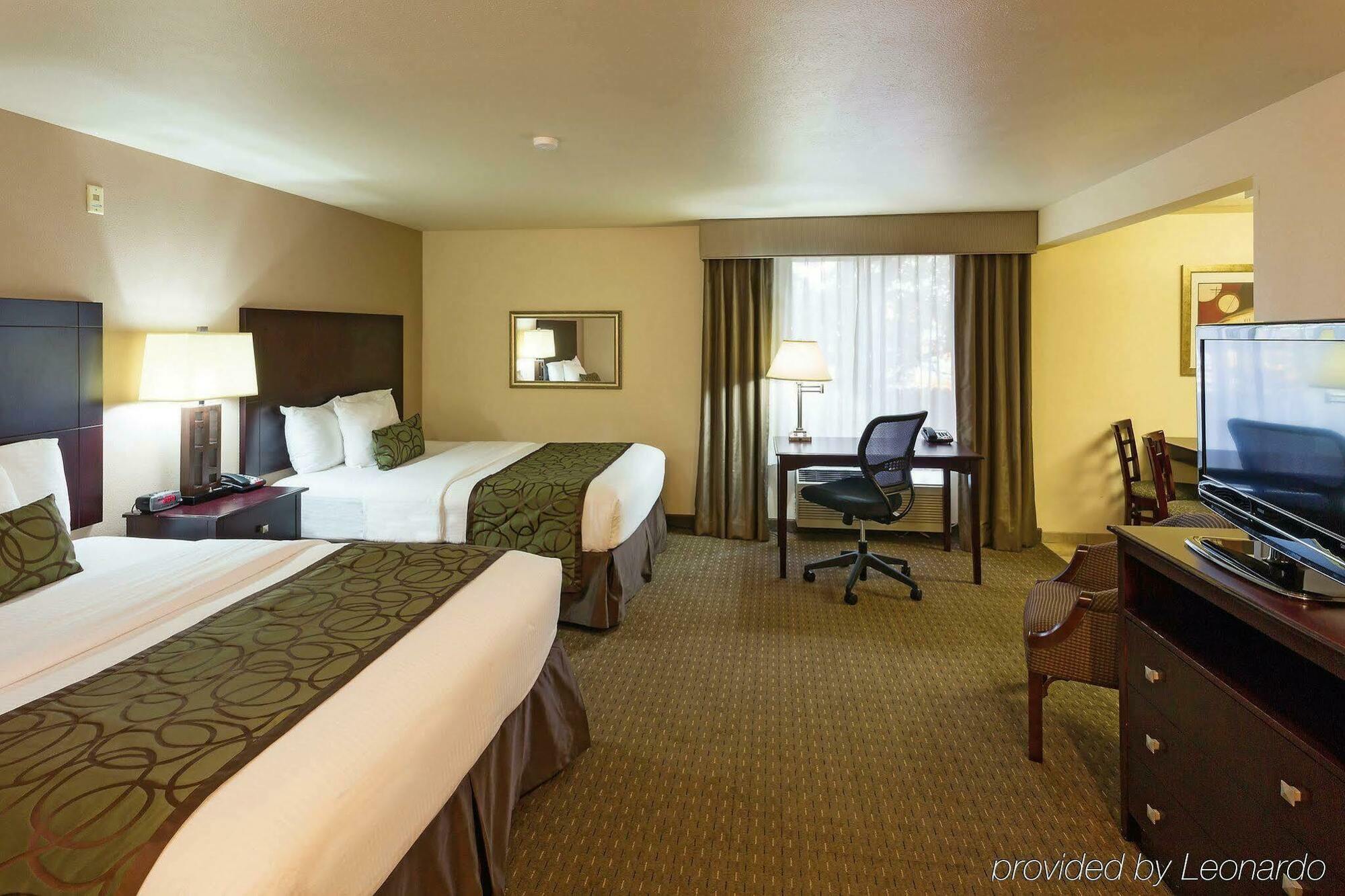 La Quinta By Wyndham Portland Nw Hotel Екстериор снимка